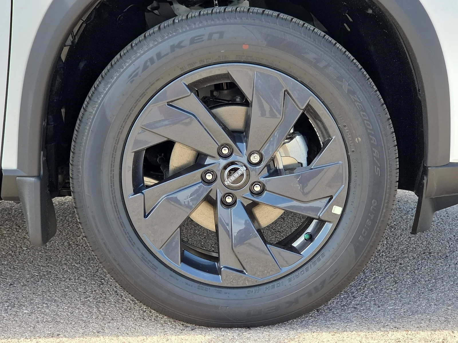 New 2026 QBE Everest WH Nissan SV Front-Wheel Drive 2026.5 image 8