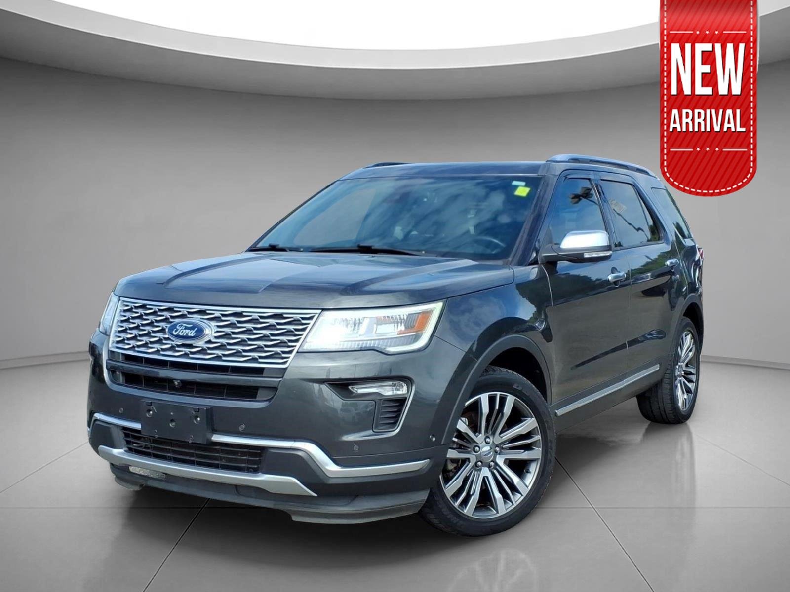 Used 2018 Magnetic Metallic Ford Platinum image 1