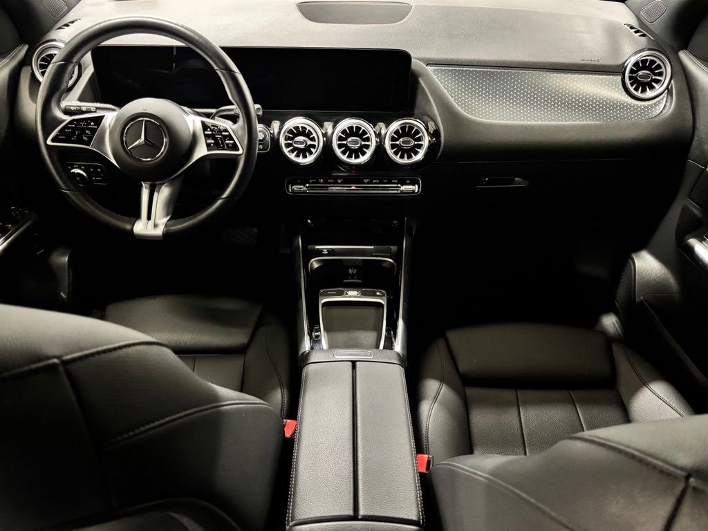 Used 2025 Black Mercedes-Benz GLA 250 image 13