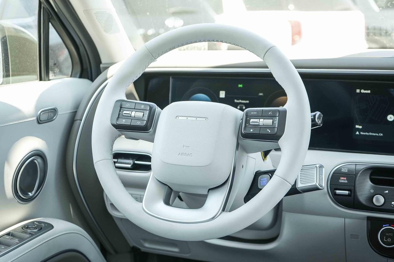 New 2026 Silver Hyundai SEL Premium image 44