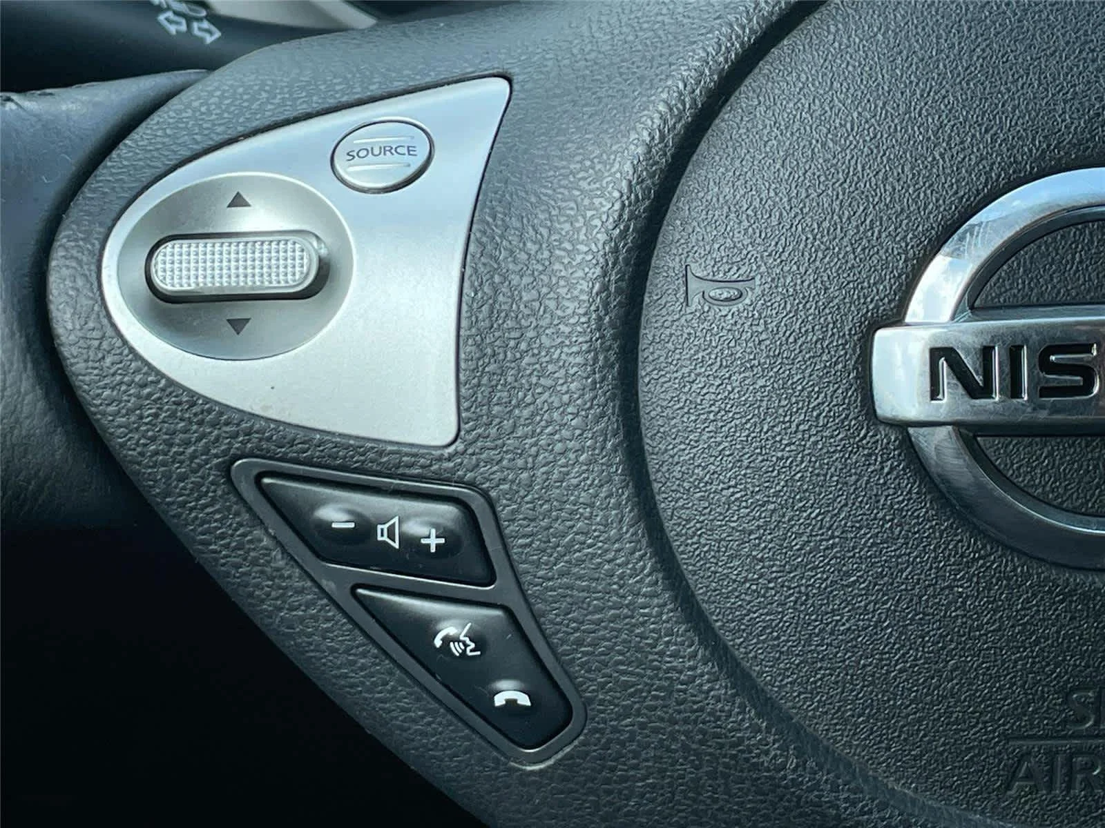 Used 2016 Bordeaux Black Nissan SV image 27