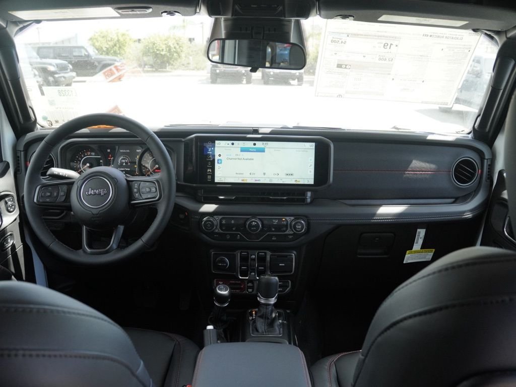 New 2026 Bright White Clear-Coat Exterior Paint Jeep Rubicon image 24