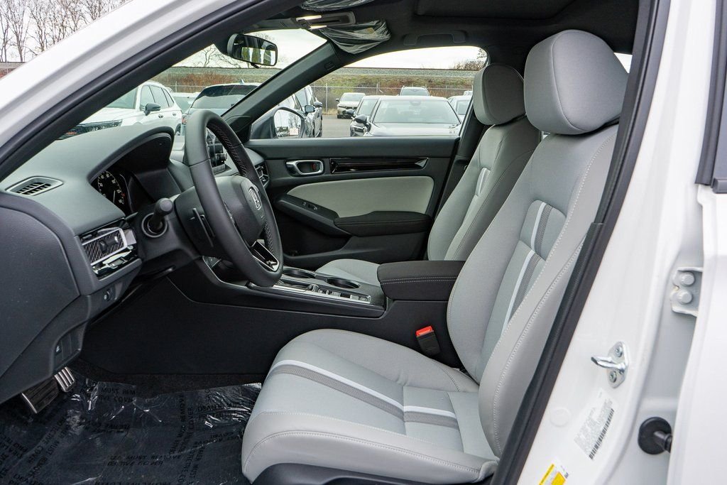 2026 Honda Civic Hatchback Sport - Photo 23