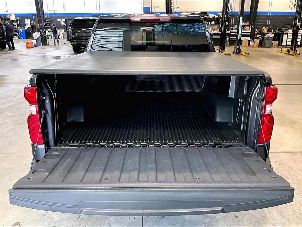 Used 2022 Gray Chevrolet LT image 32