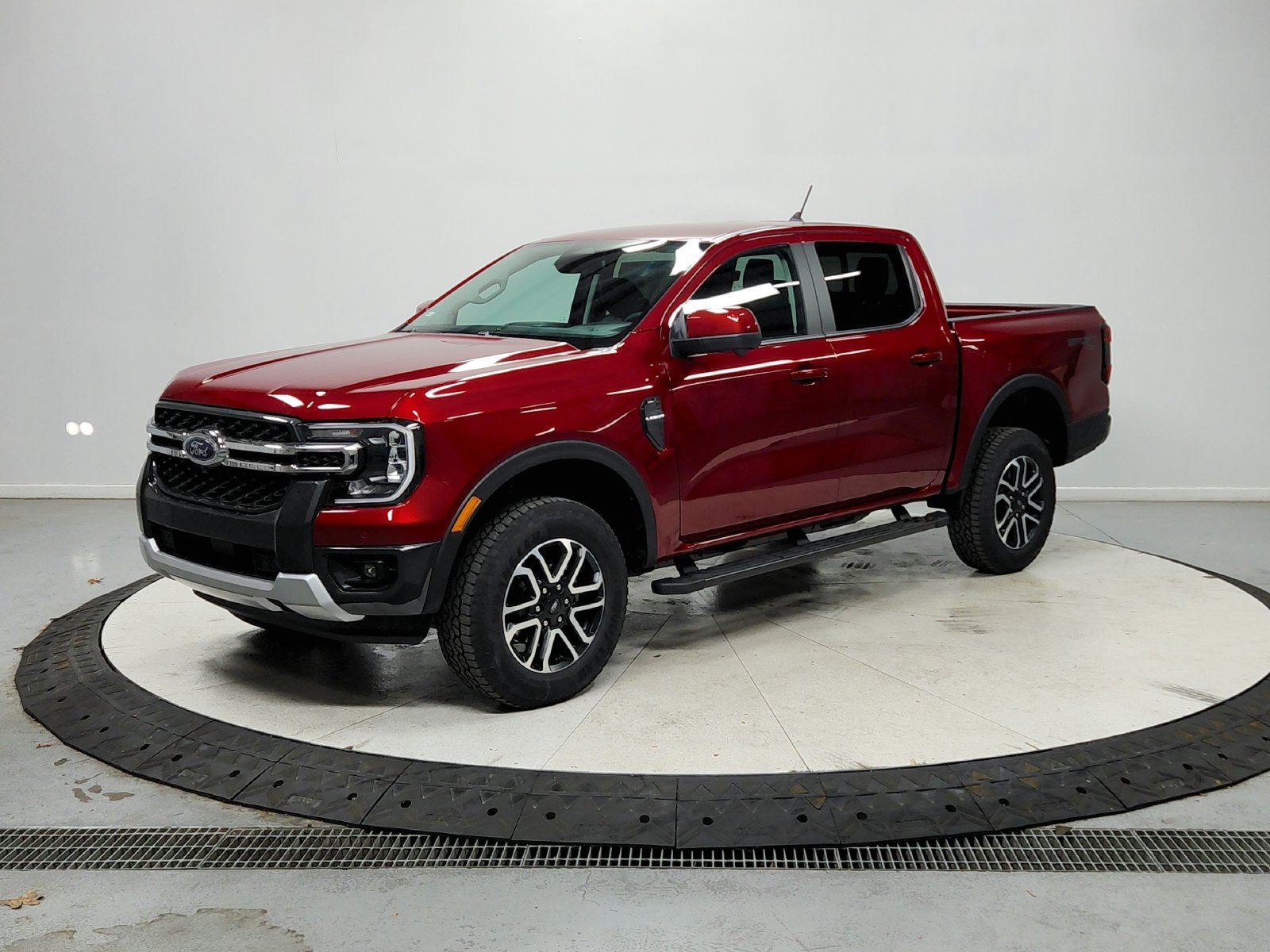 New 2026 Ruby Red Metallic Tinted Clearcoat Ford Lariat® image 4