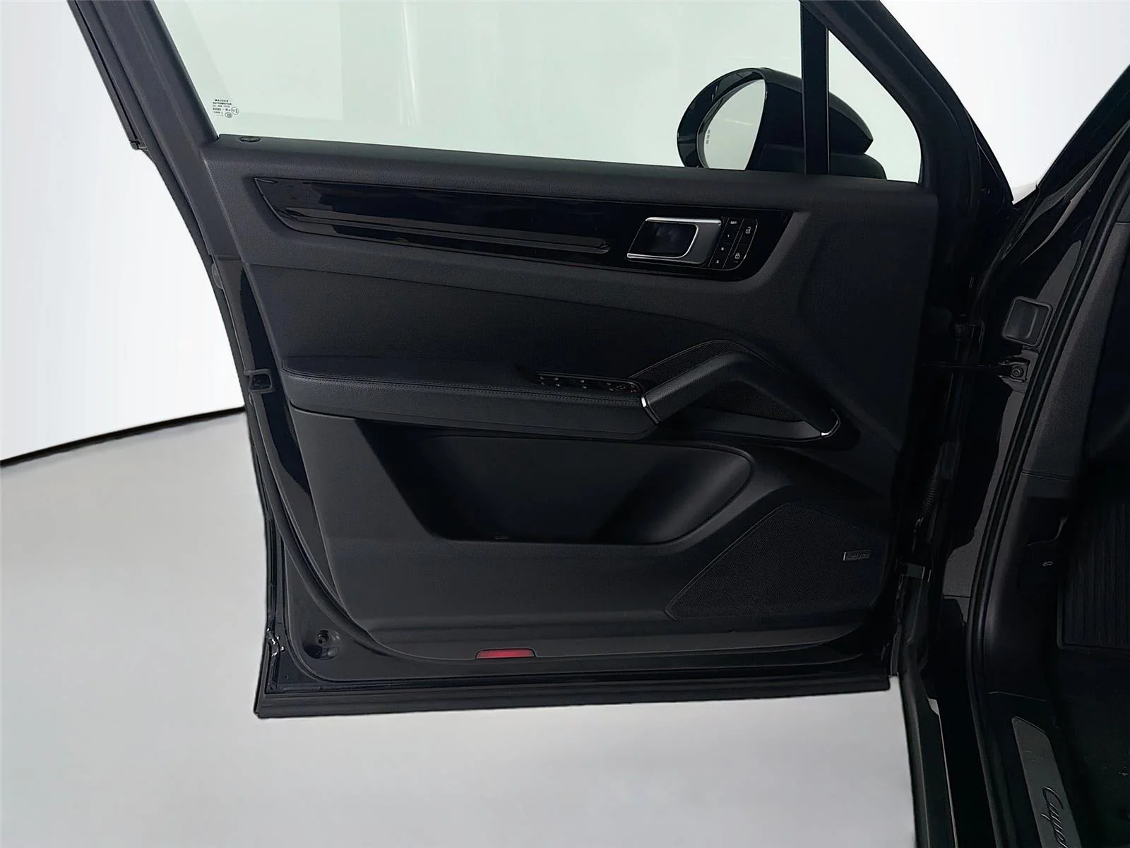 Used 2023  Porsche Base image 6