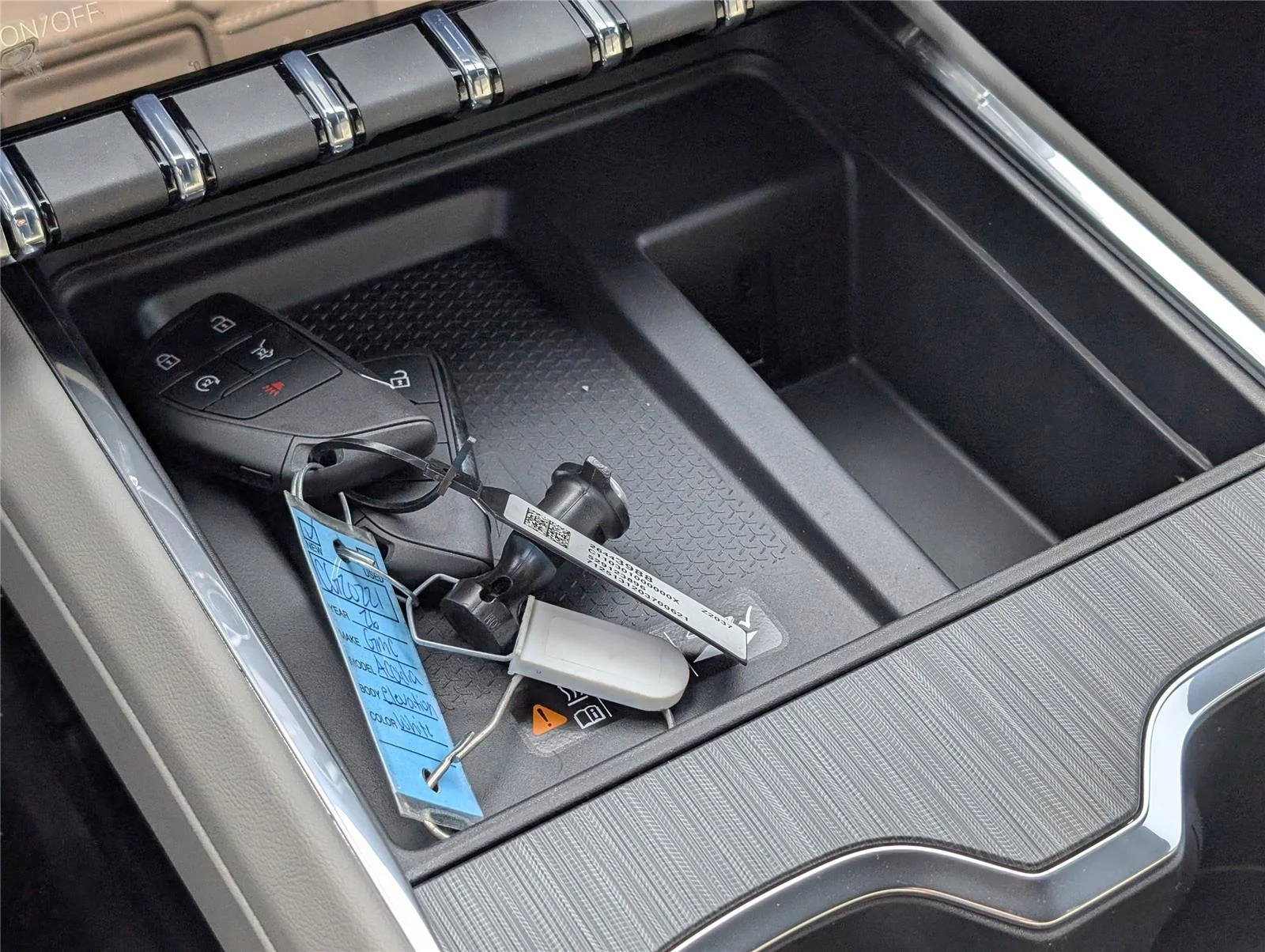 2026 GMC Acadia Elevation - Photo 23