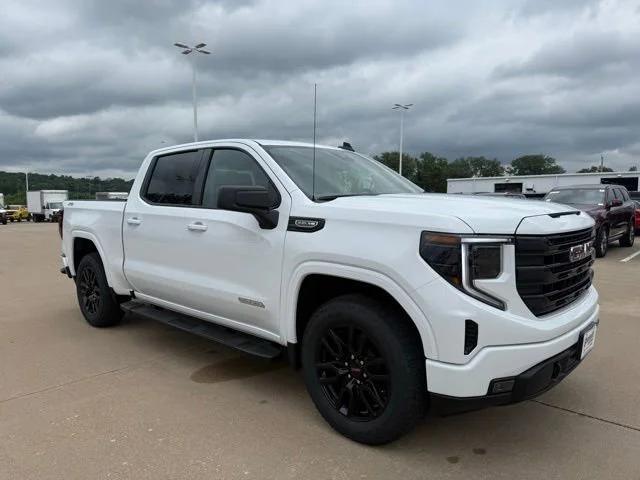 2026 GMC Sierra 4WD Crew Cab Short Box Elevation's photo
