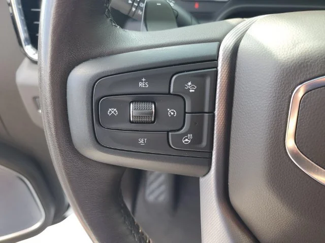 Used 2023 WHITE FROST TRICOAT GMC Denali image 19