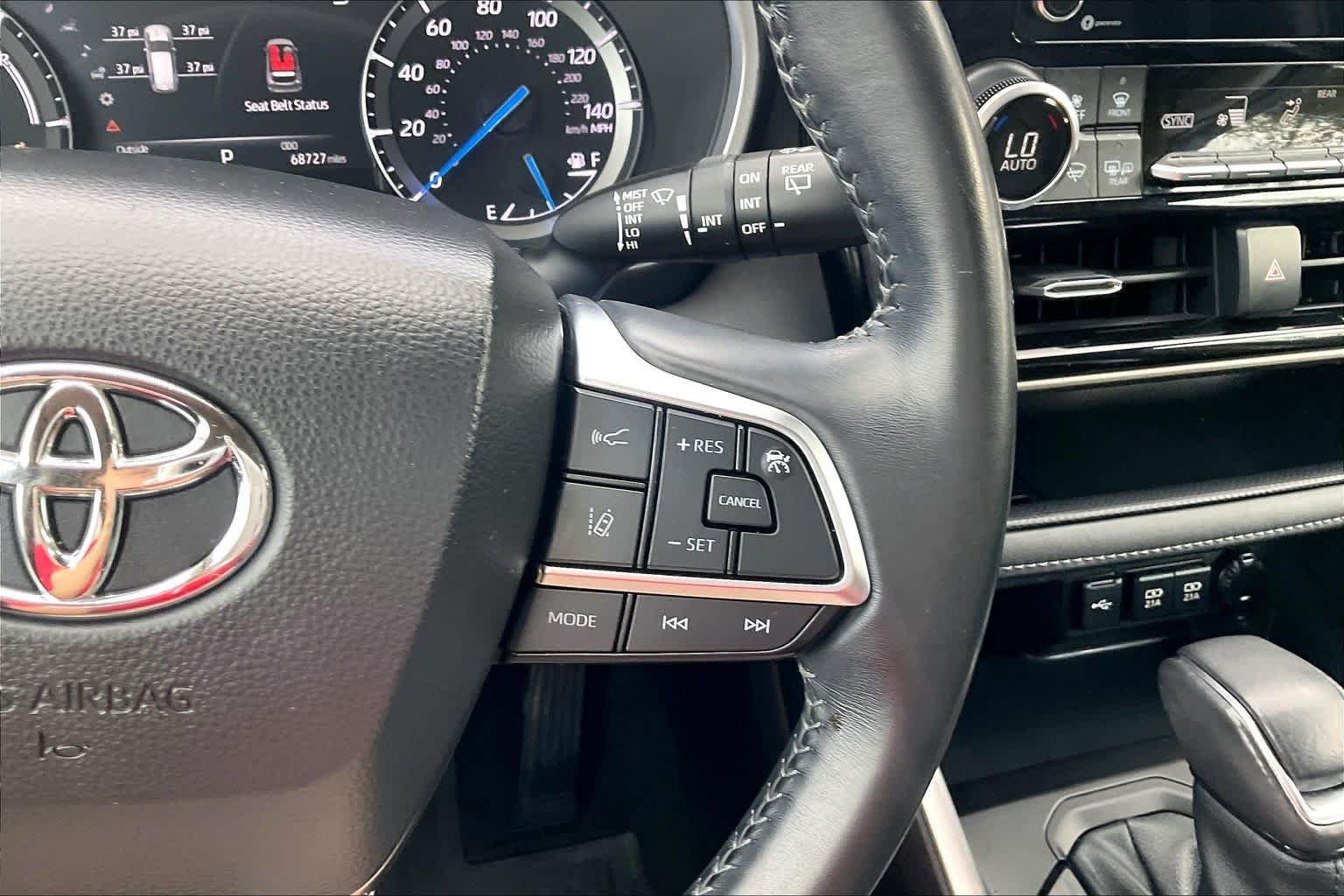 Used 2021 Magnetic Gray Metallic Toyota Hybrid XLE image 25