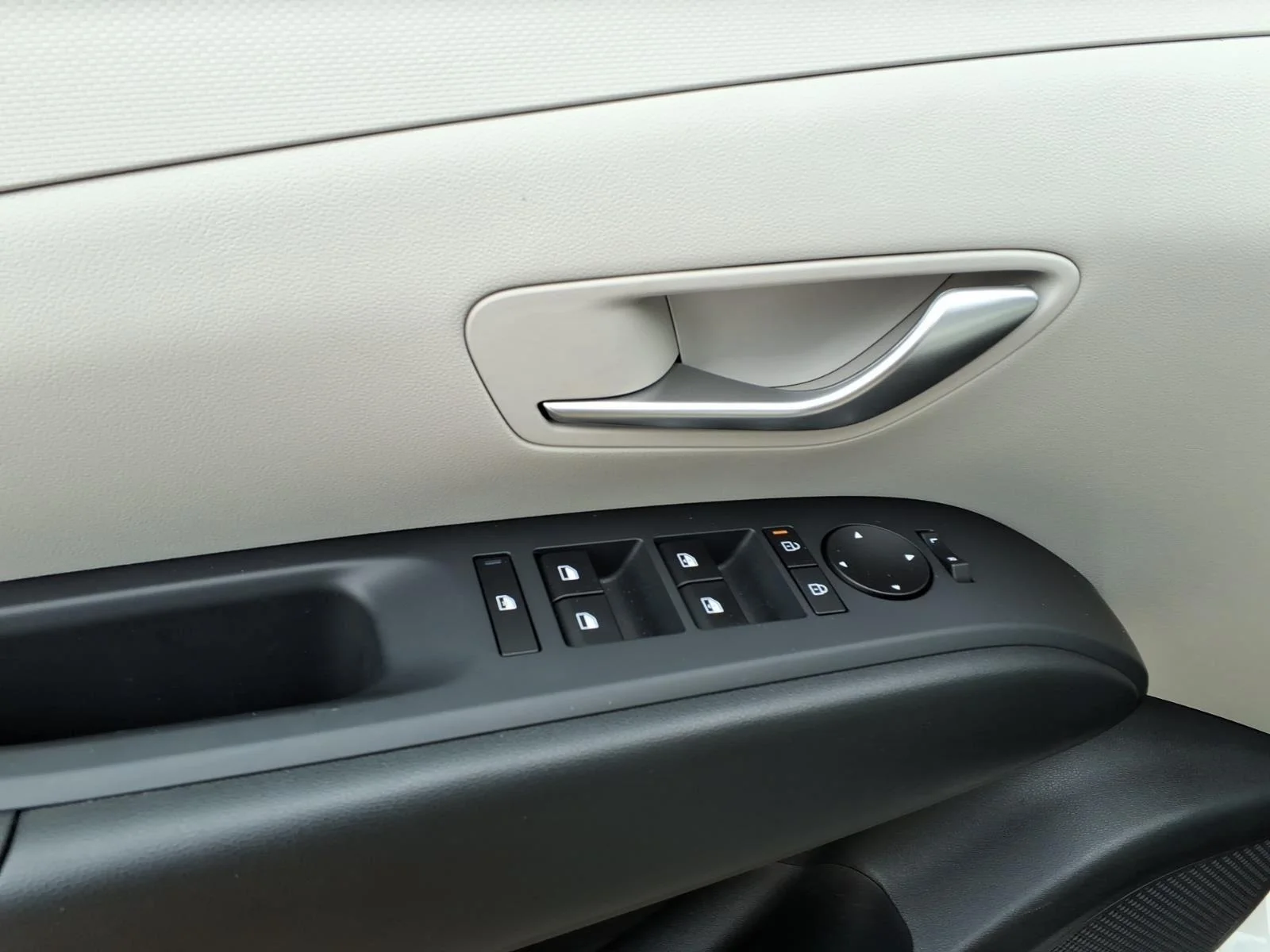 Used 2026 Serenity White Pearl Hyundai SEL image 14