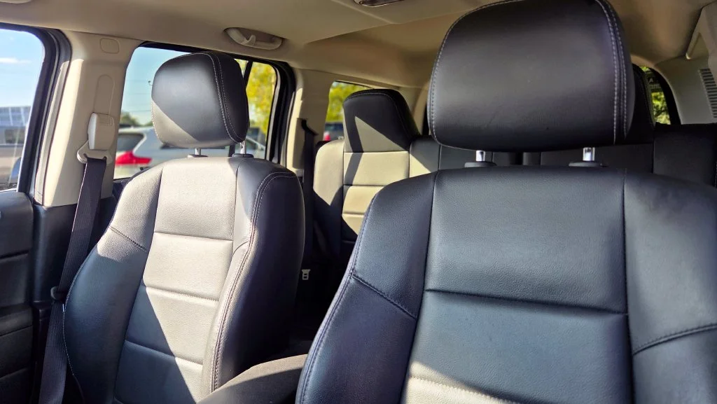 Used 2016 Silver Jeep Latitude image 14
