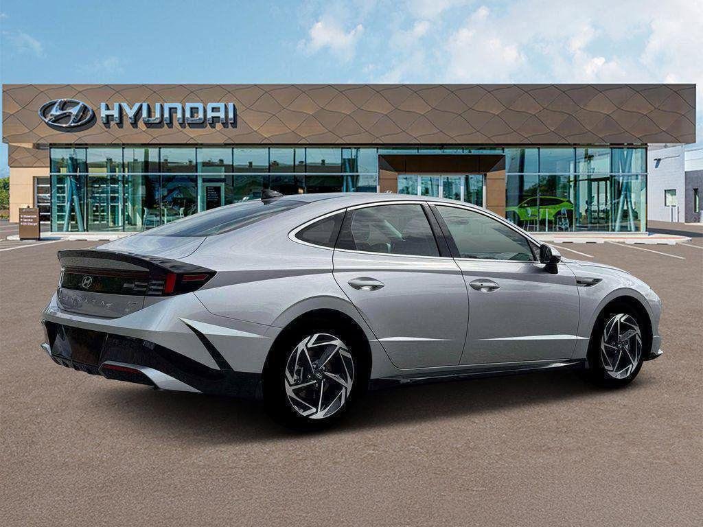 New 2026 Silver Hyundai SEL Sport image 8
