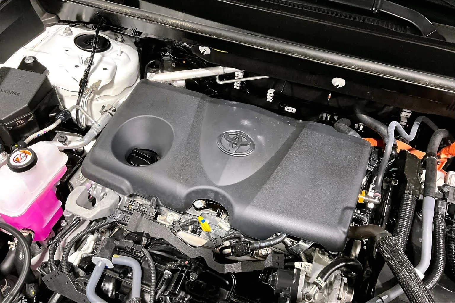 Used 2025 Ice Cap Toyota Hybrid XLE image 33