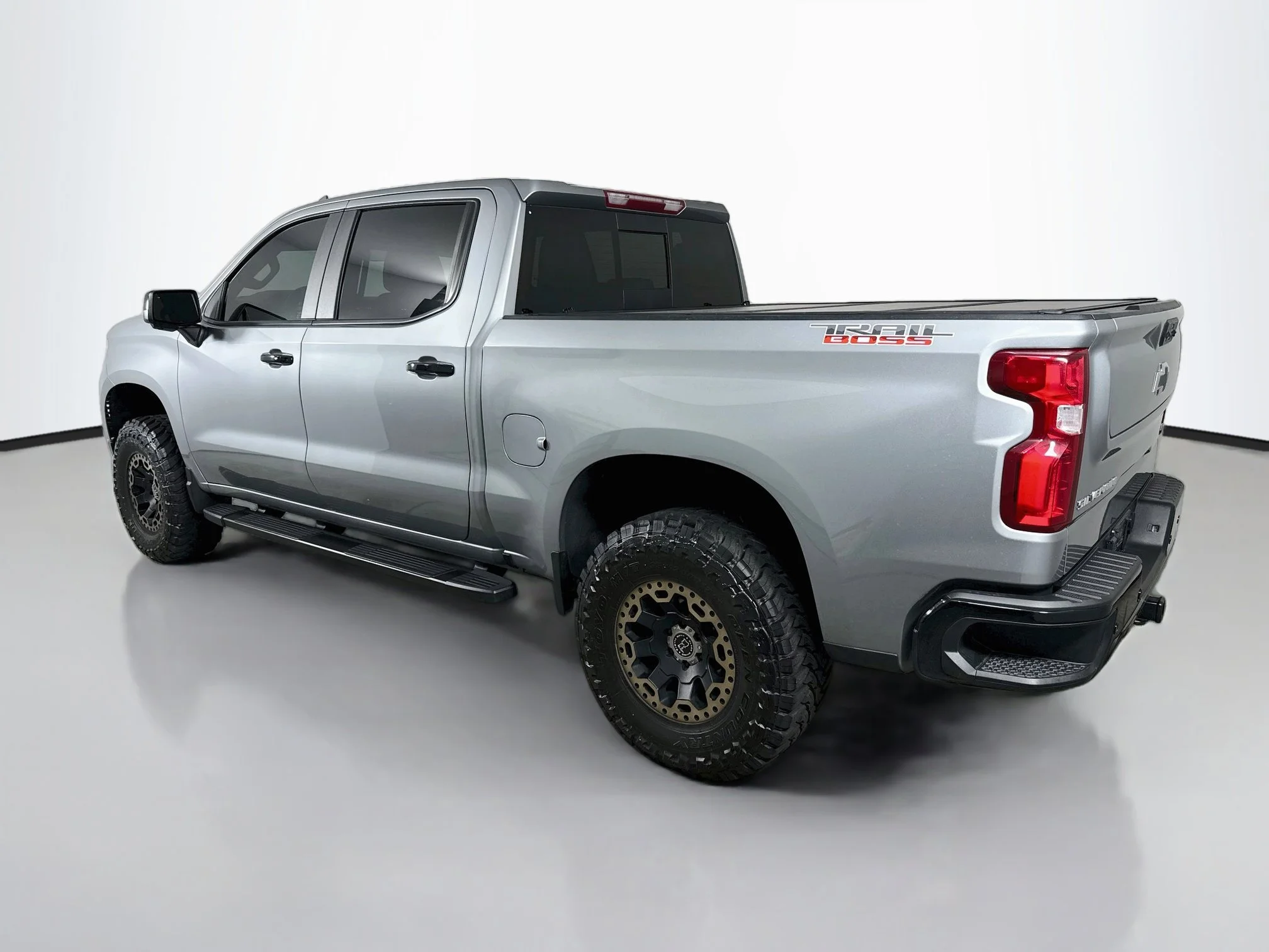 Used 2025 Sterling Gray Metallic Chevrolet LT Trail Boss image 5