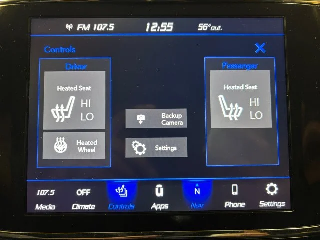 Used 2021 Silver Jeep Laredo X image 22