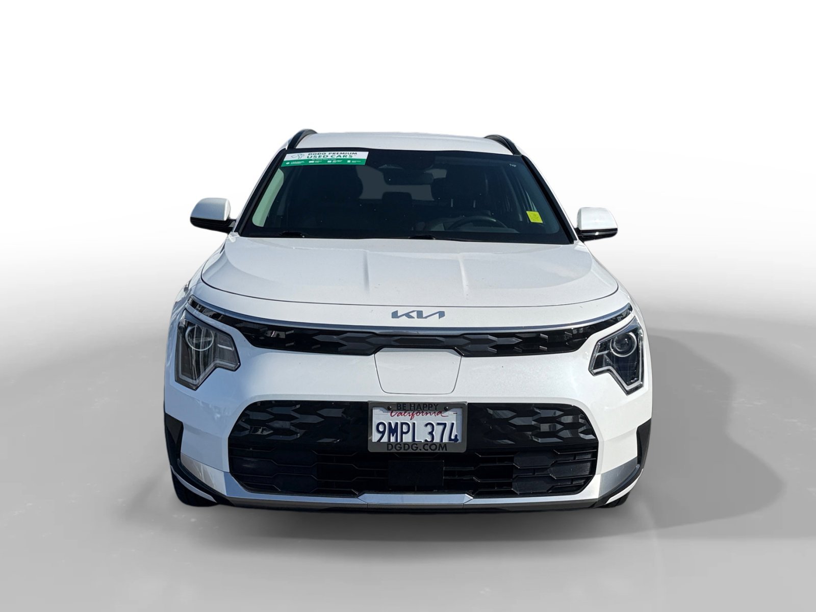 Used 2024 Snow White Pearl Kia Wind image 8