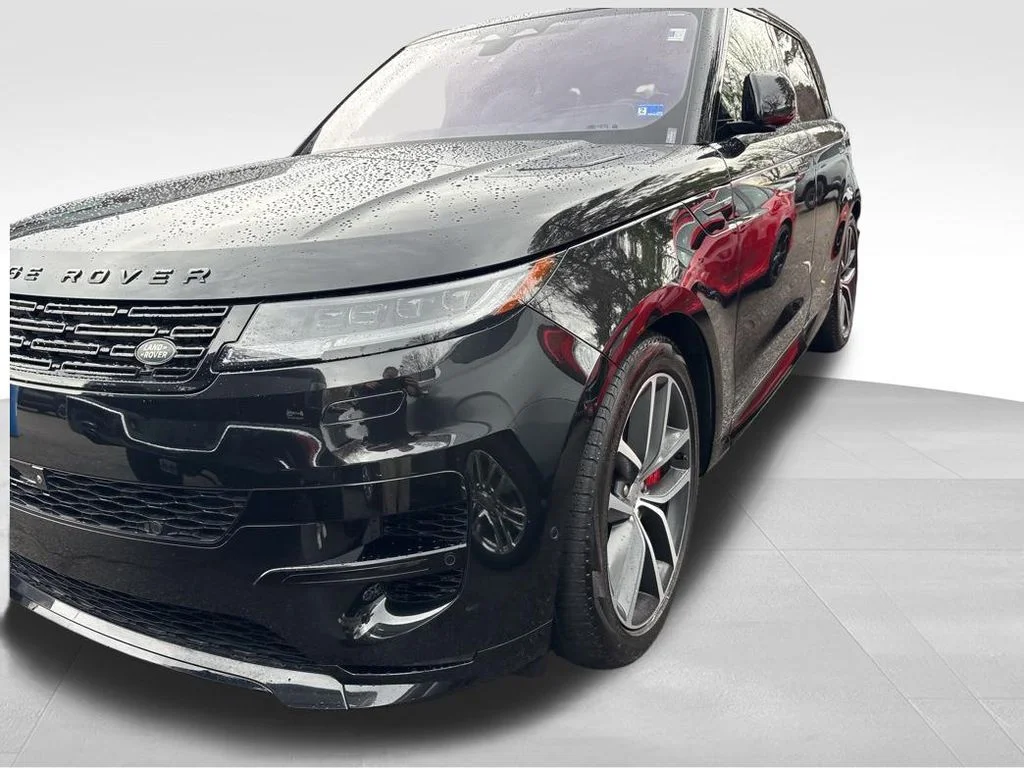 Used 2023 Black Land Rover First Edition image 16
