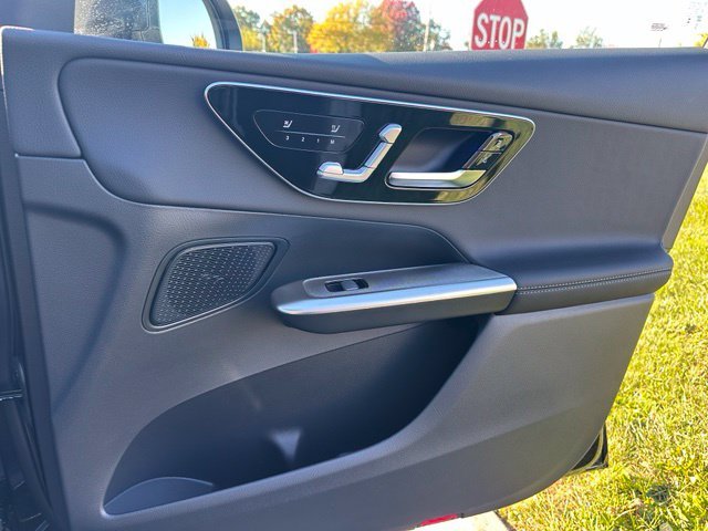 New 2027 Graphite Grey Metallic Mercedes-Benz GLC 300 image 24