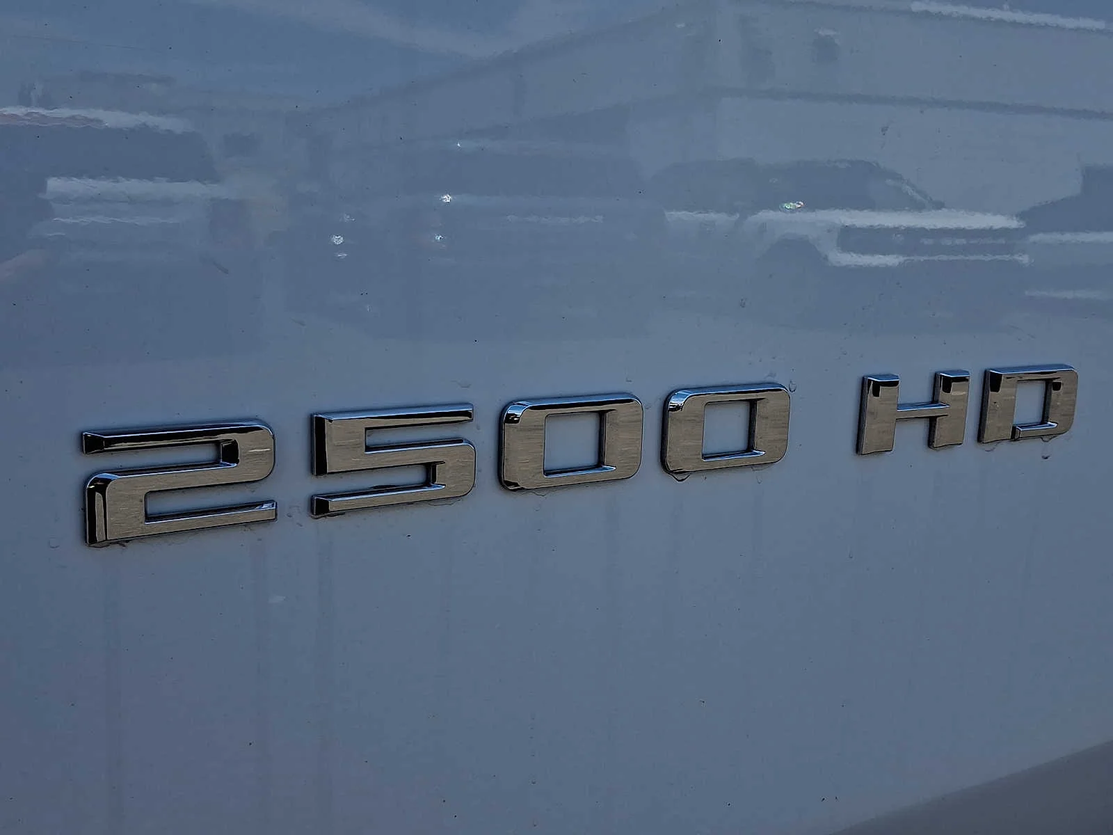 Used 2025 Summit White Chevrolet LT image 29