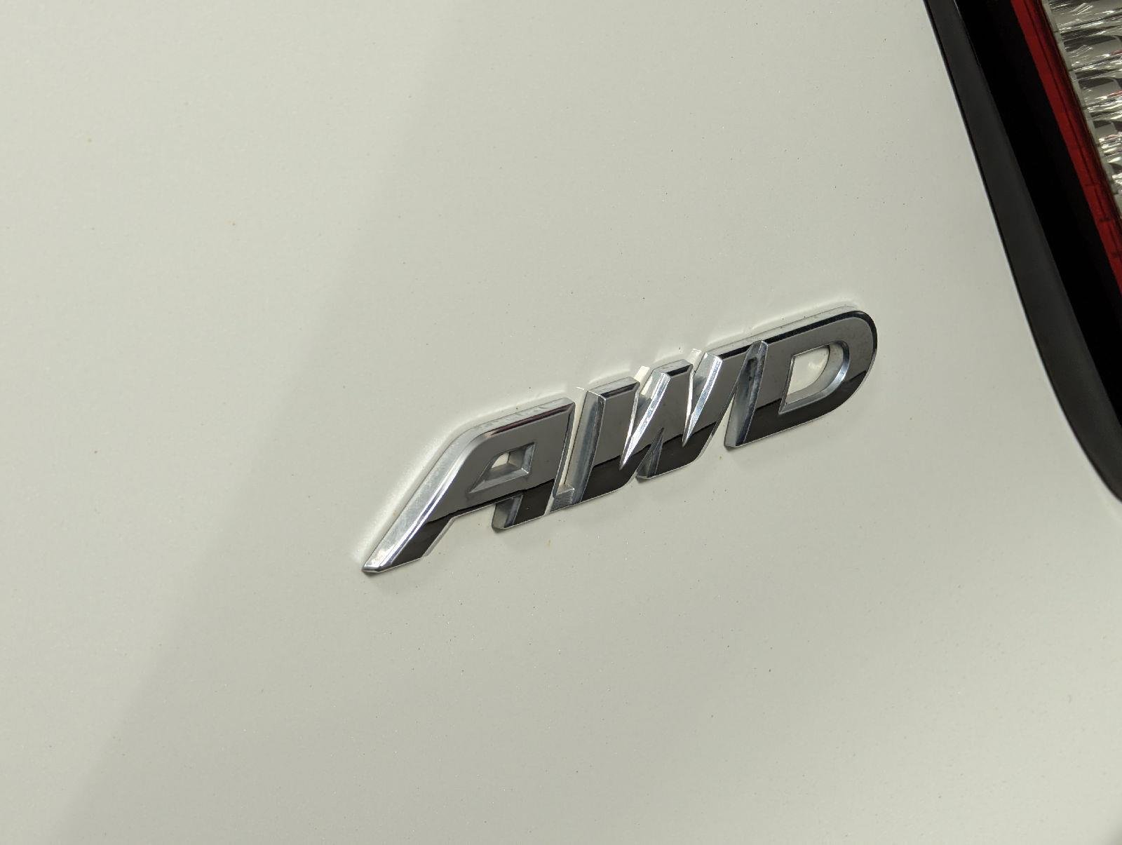 Used 2022 Platinum White Pearl Honda EX image 8