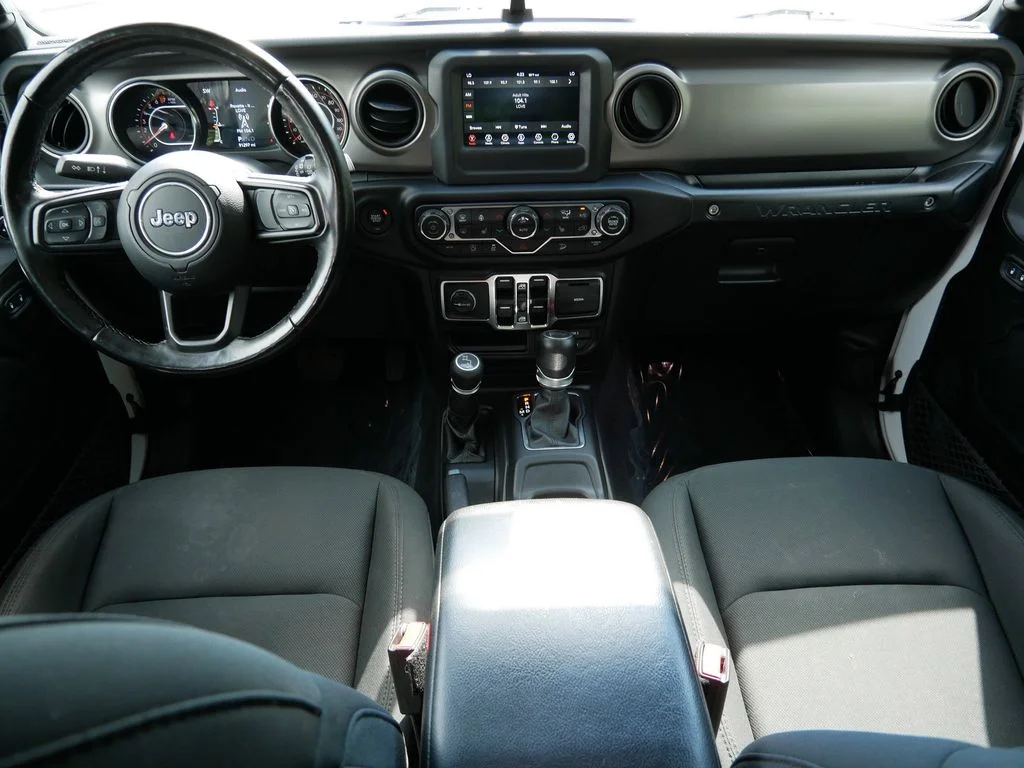Certified Used 2021 White Jeep Unlimited Willys image 13