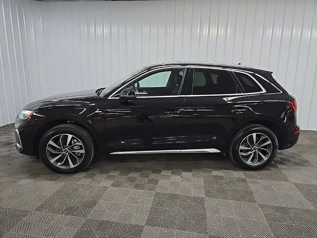 Used 2023 Black Audi 45 S line Premium image 5