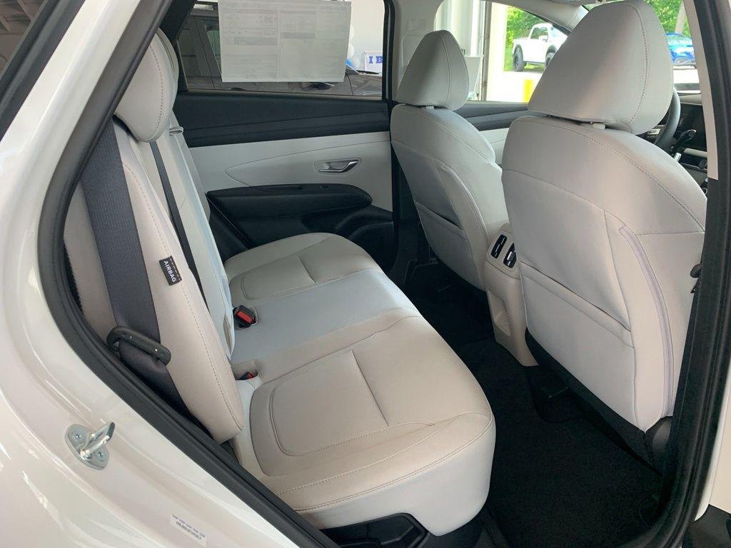 New 2026 White Hyundai SEL AWD image 18