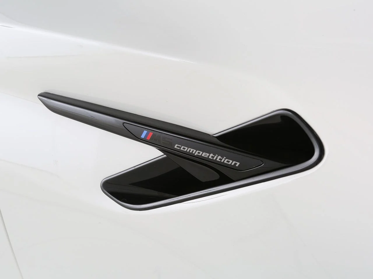 Used 2022 White BMW Competition image 16