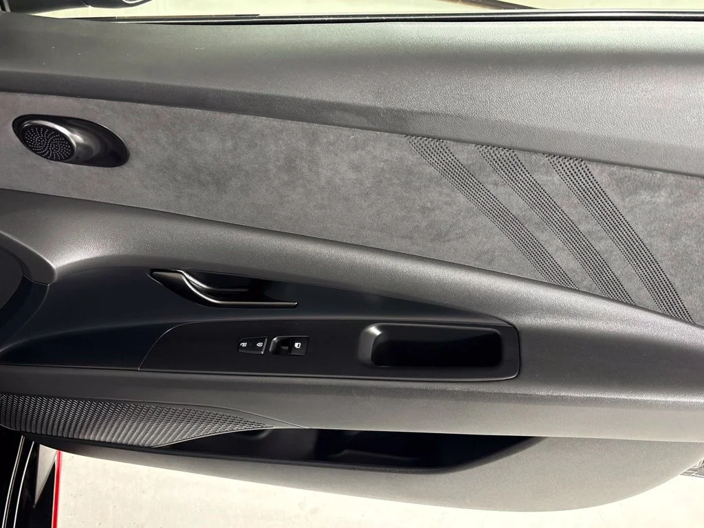 Used 2025 Black Hyundai Base image 15