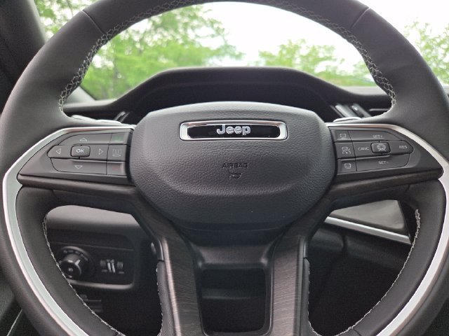 New 2026 Baltic Gray Metallic Clear-Coat Exterior Paint Jeep Limited Reserve image 37