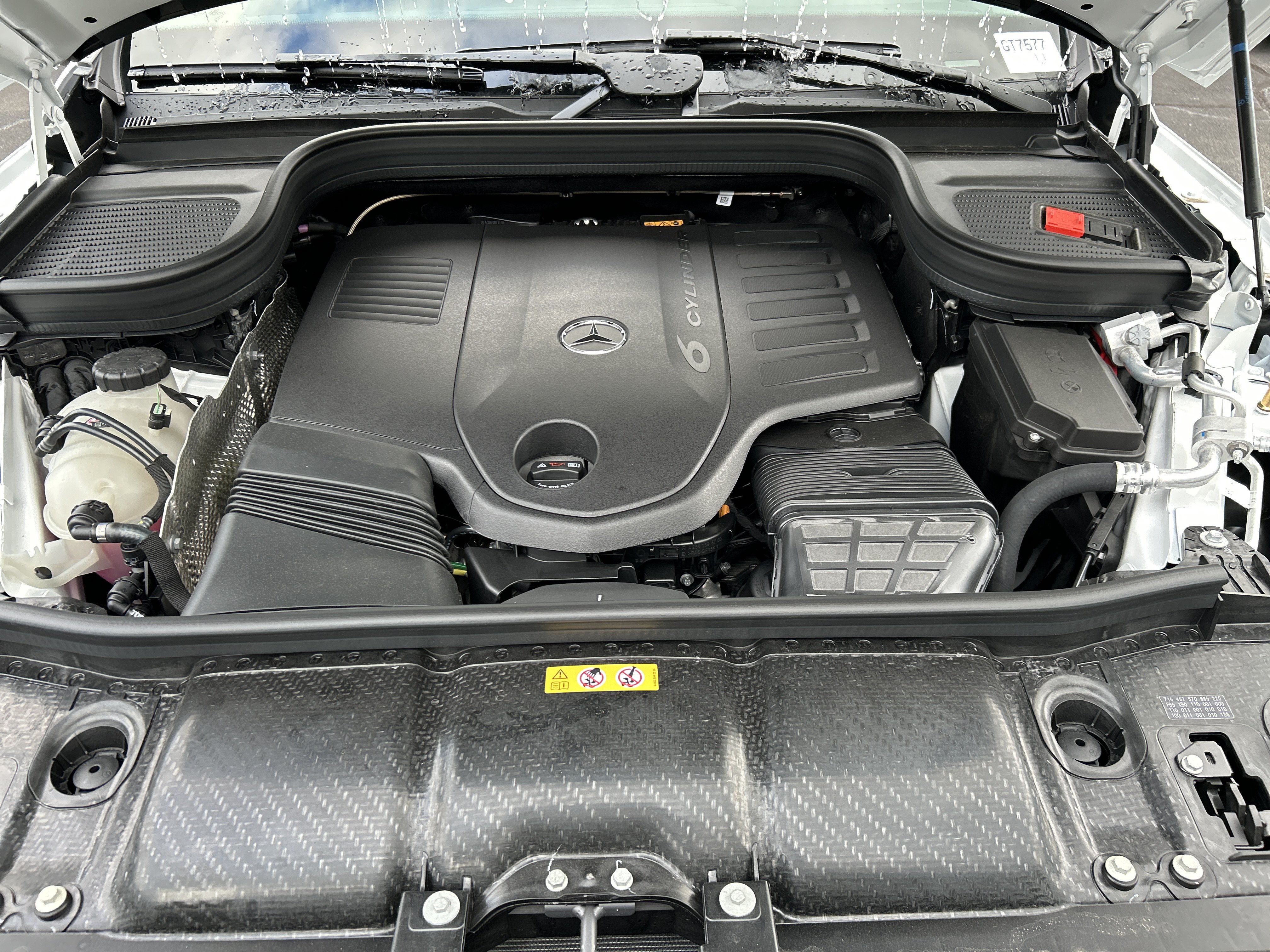 New 2026 MANUFAKTUR Moonlight White Metallic Mercedes-Benz GLE 450 4MATIC® SUV image 45