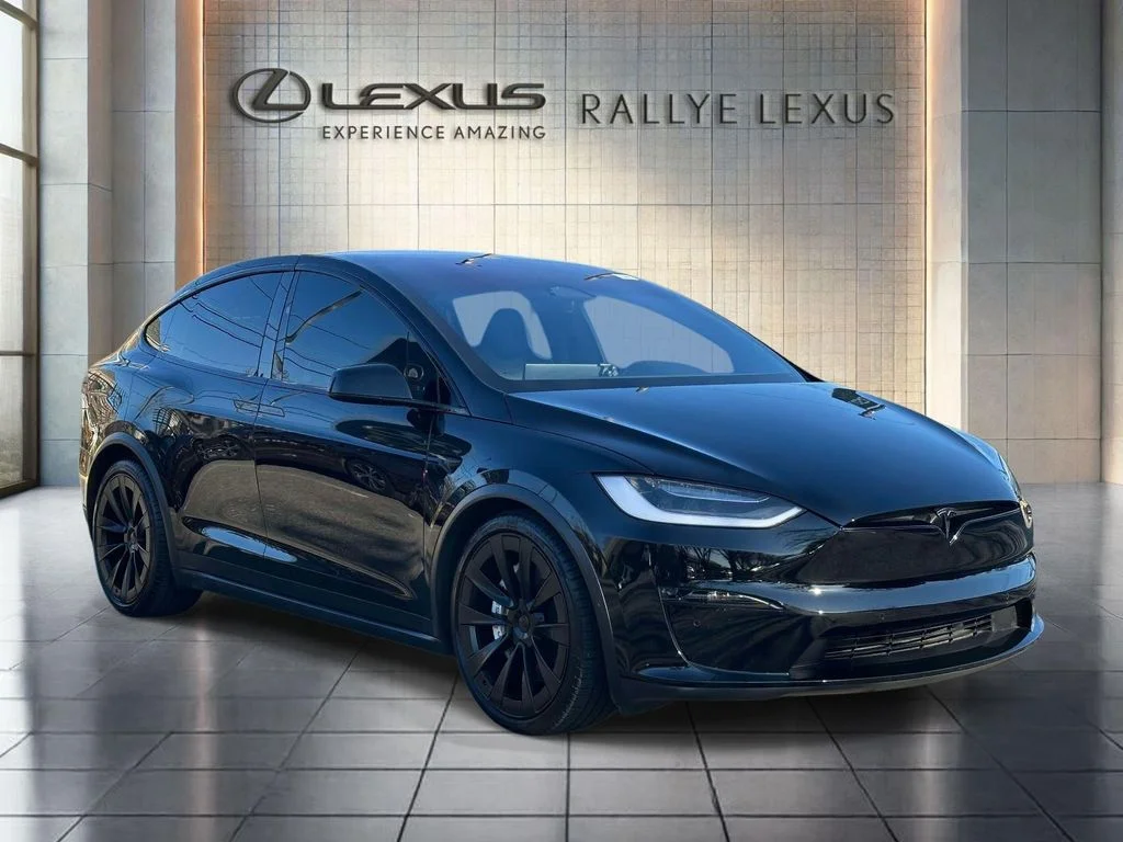 2023 Tesla Model X Long Range's photo