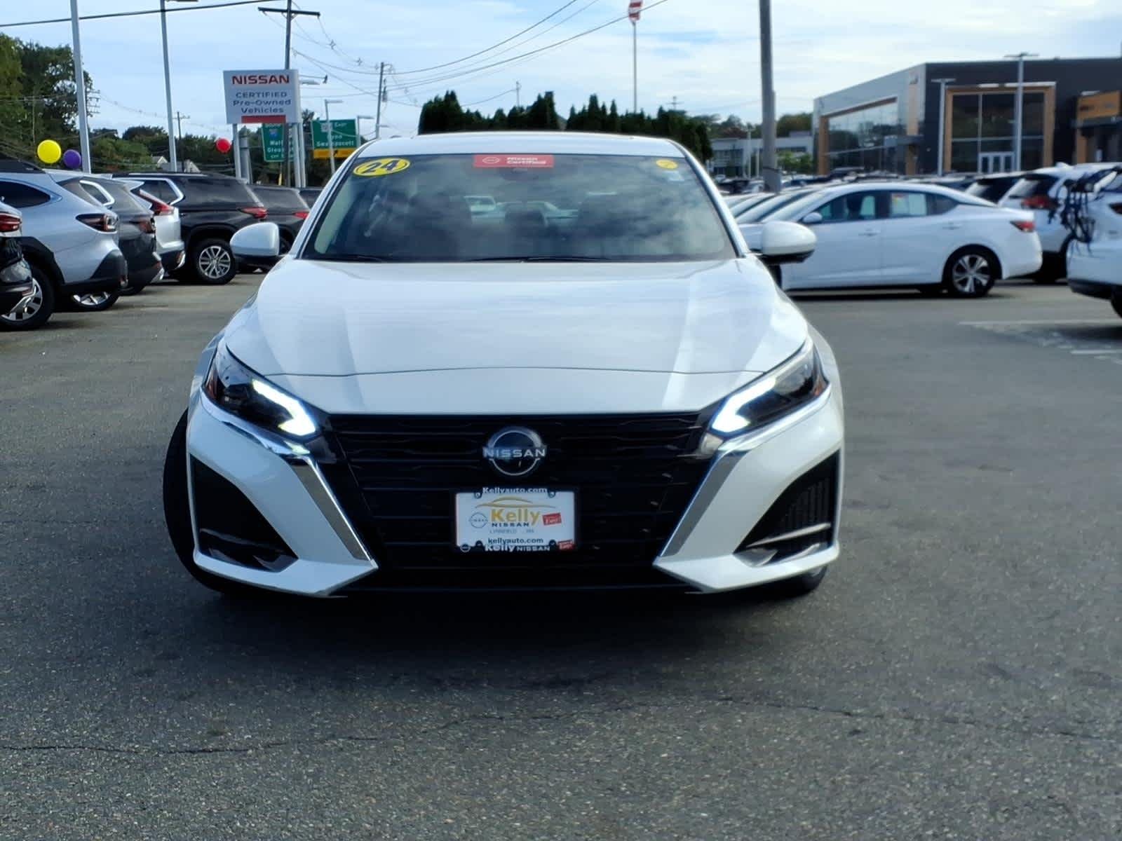 Certified Used 2024 Pearl White Tricoat Nissan 2.5 SL image 2