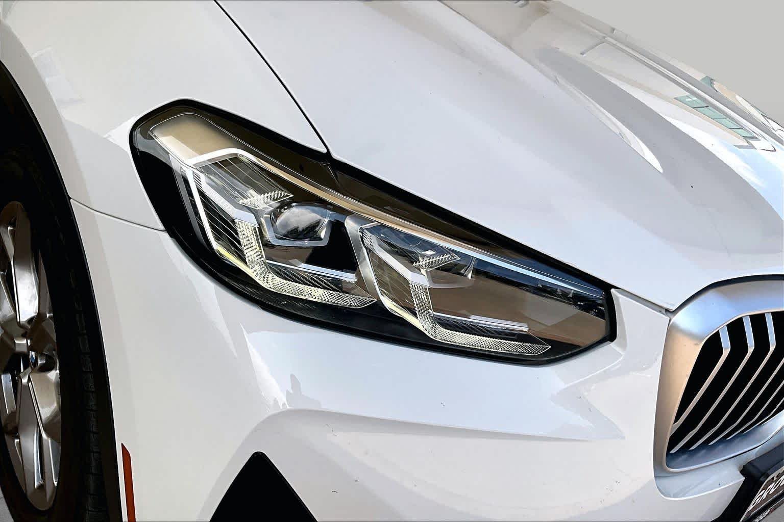 Used 2023 Mineral White Metallic BMW sDrive30i image 26