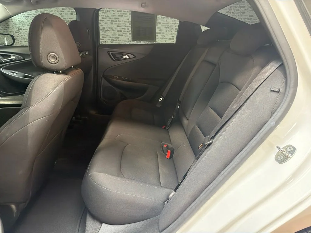 Used 2024 Summit White Chevrolet LT image 14