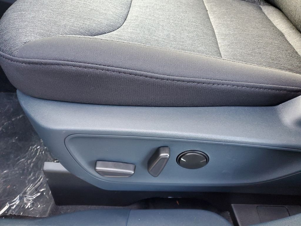 2025 Ford Maverick XLT - Photo 6