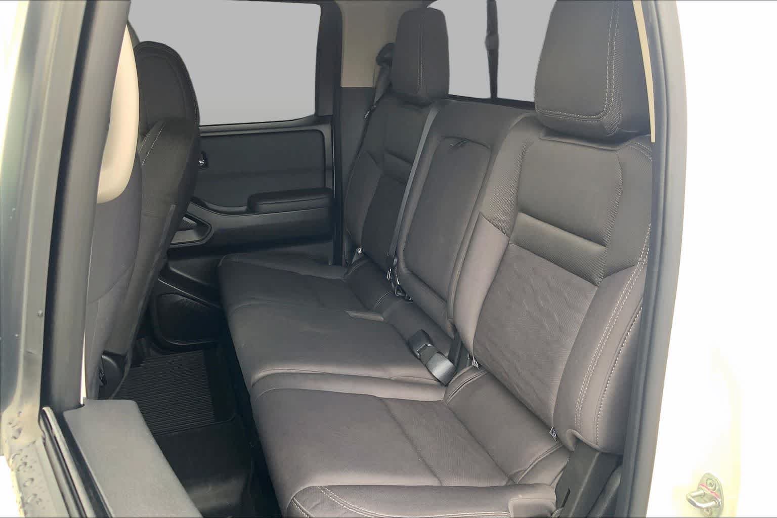 Used 2022 Glacier White Nissan SV image 20