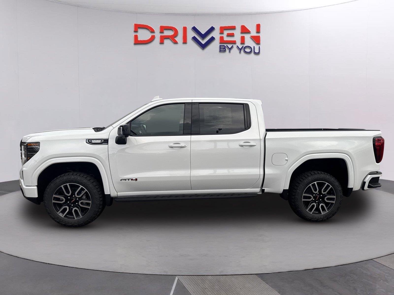 New 2026 Summit White GMC AT4 image 7