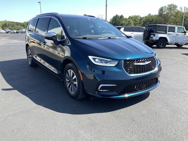 Used 2021 Fathom Blue Pearlcoat Chrysler Hybrid Limited image 12