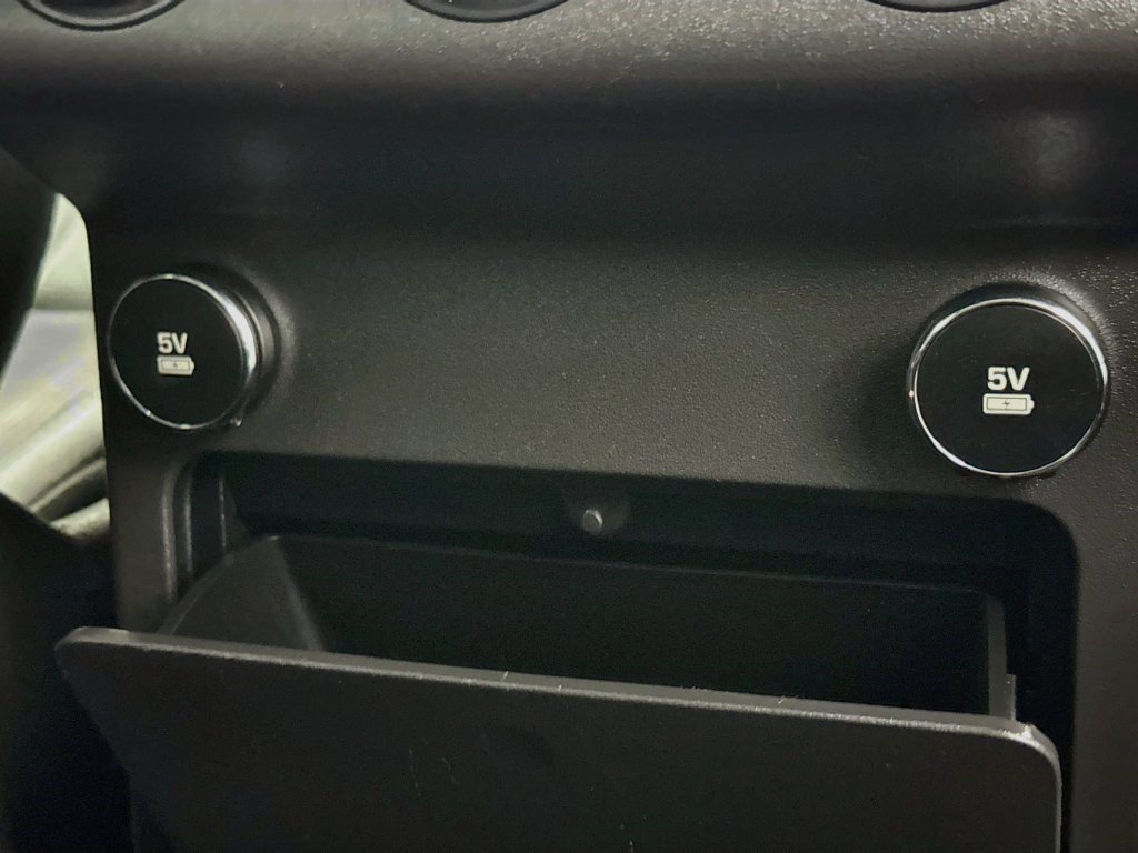 Used 2018 Narvik Black Land Rover HSE image 37
