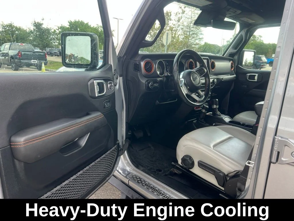Used 2021 Silver Jeep Mojave image 22