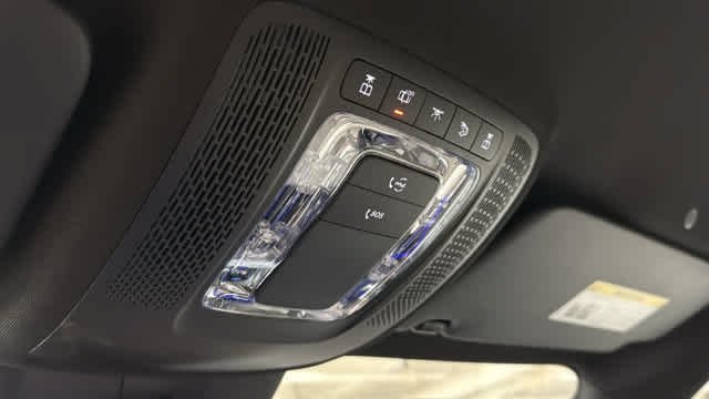 Used 2026 Polar White Mercedes-Benz GLB 250 image 25