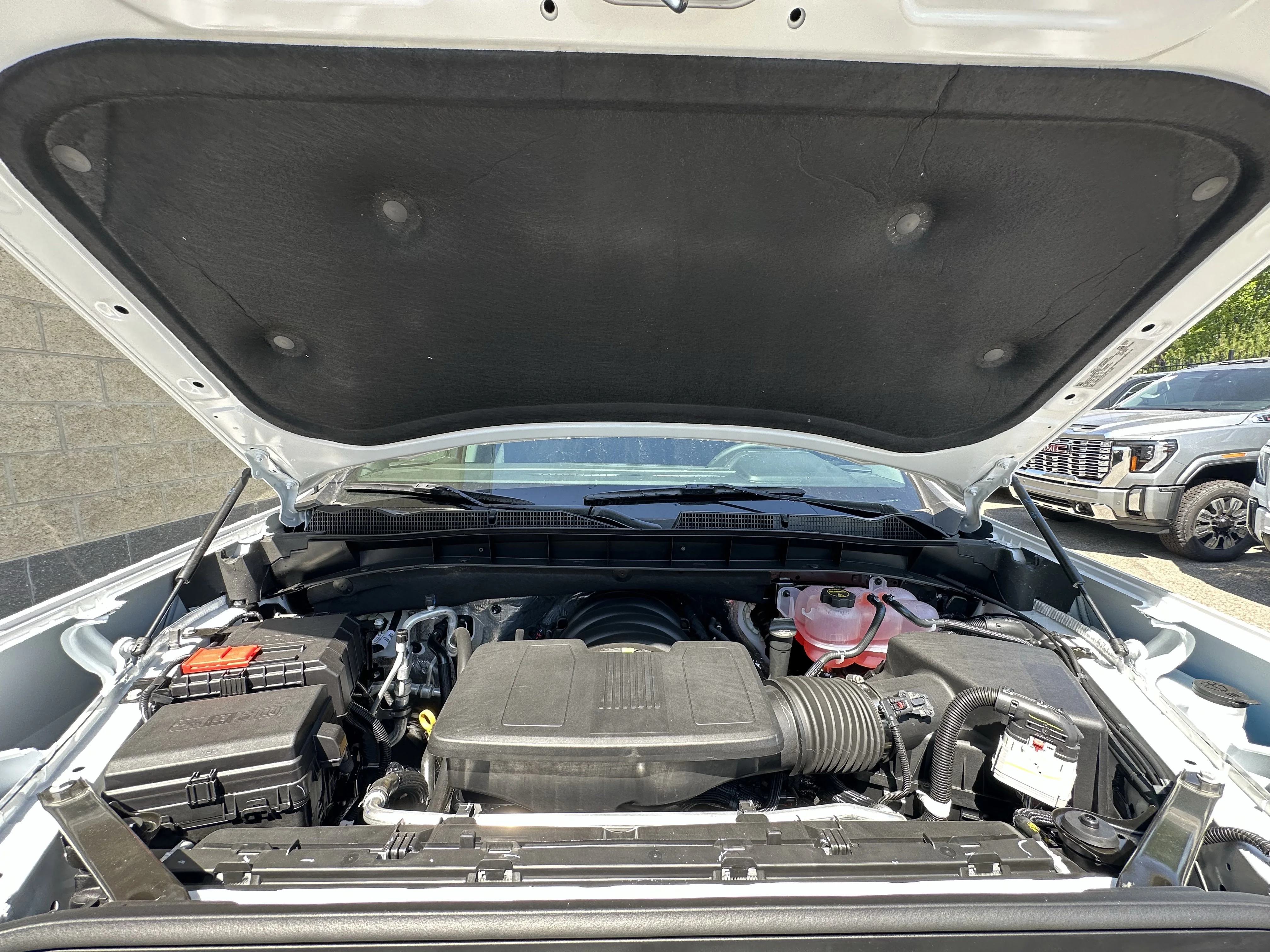New 2026 Summit White GMC Elevation image 7