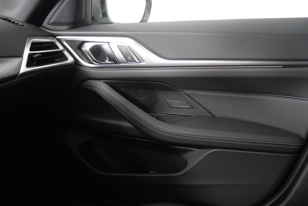 2025 BMW 4 Series 430i - Photo 26