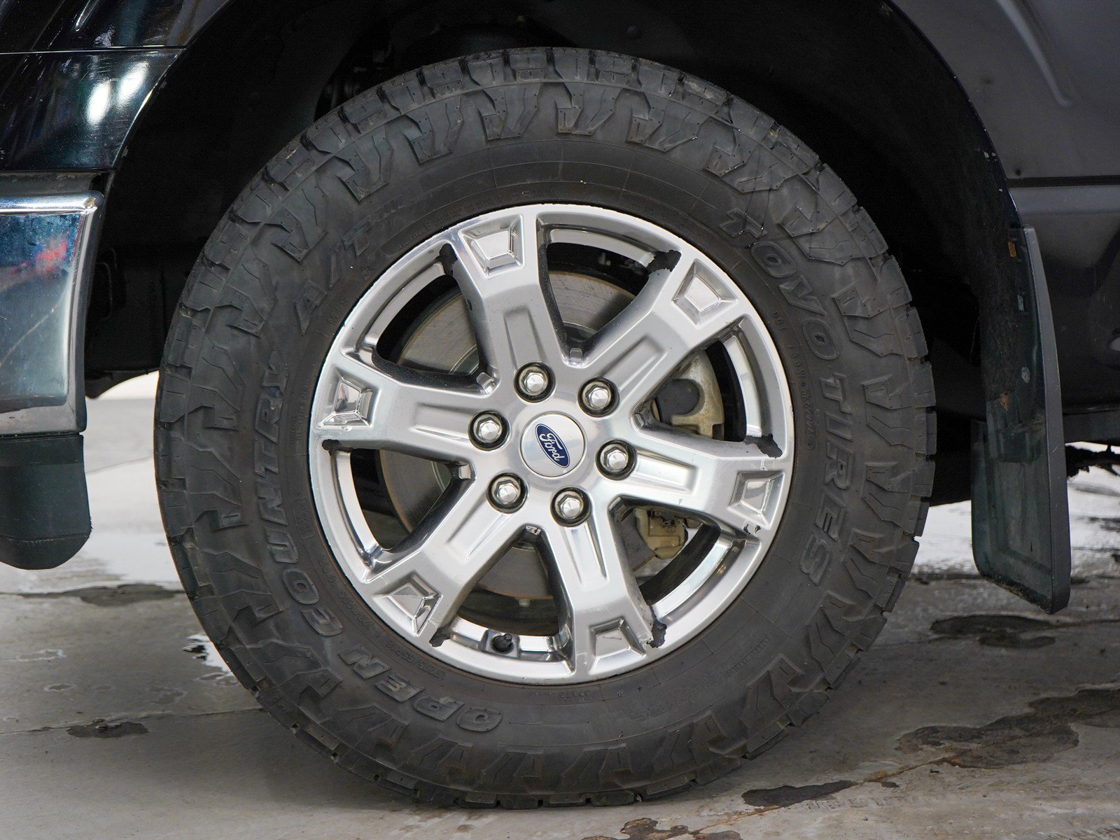 Used 2021 AGATE BLACK METALLIC Ford  image 30