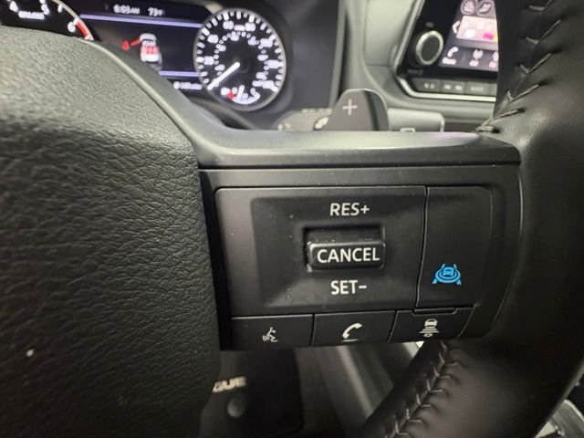 Used 2025 Beige/tan Nissan SV image 18