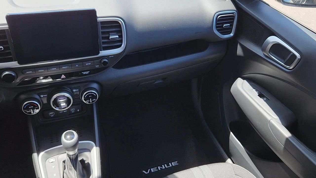 New 2026 Ecotronic Gray Hyundai SEL image 9