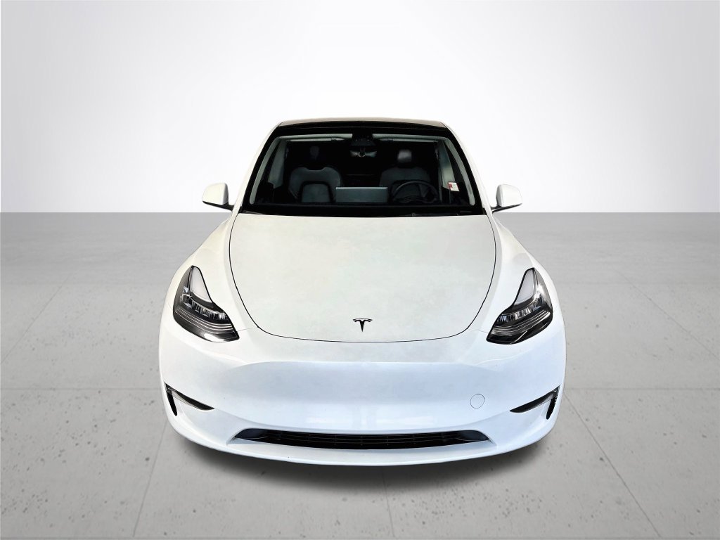 Used 2023 White Tesla Long Range image 3