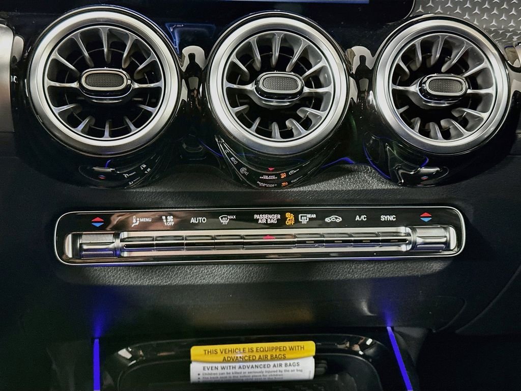 New 2026 Polar White Mercedes-Benz GLB 35 AMG® image 16